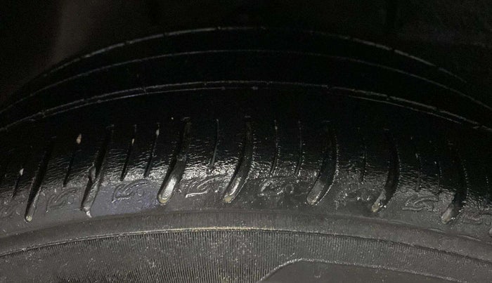 2021 Tata ALTROZ XZ PETROL, Petrol, Manual, 69,534 km, Right Rear Tyre Tread