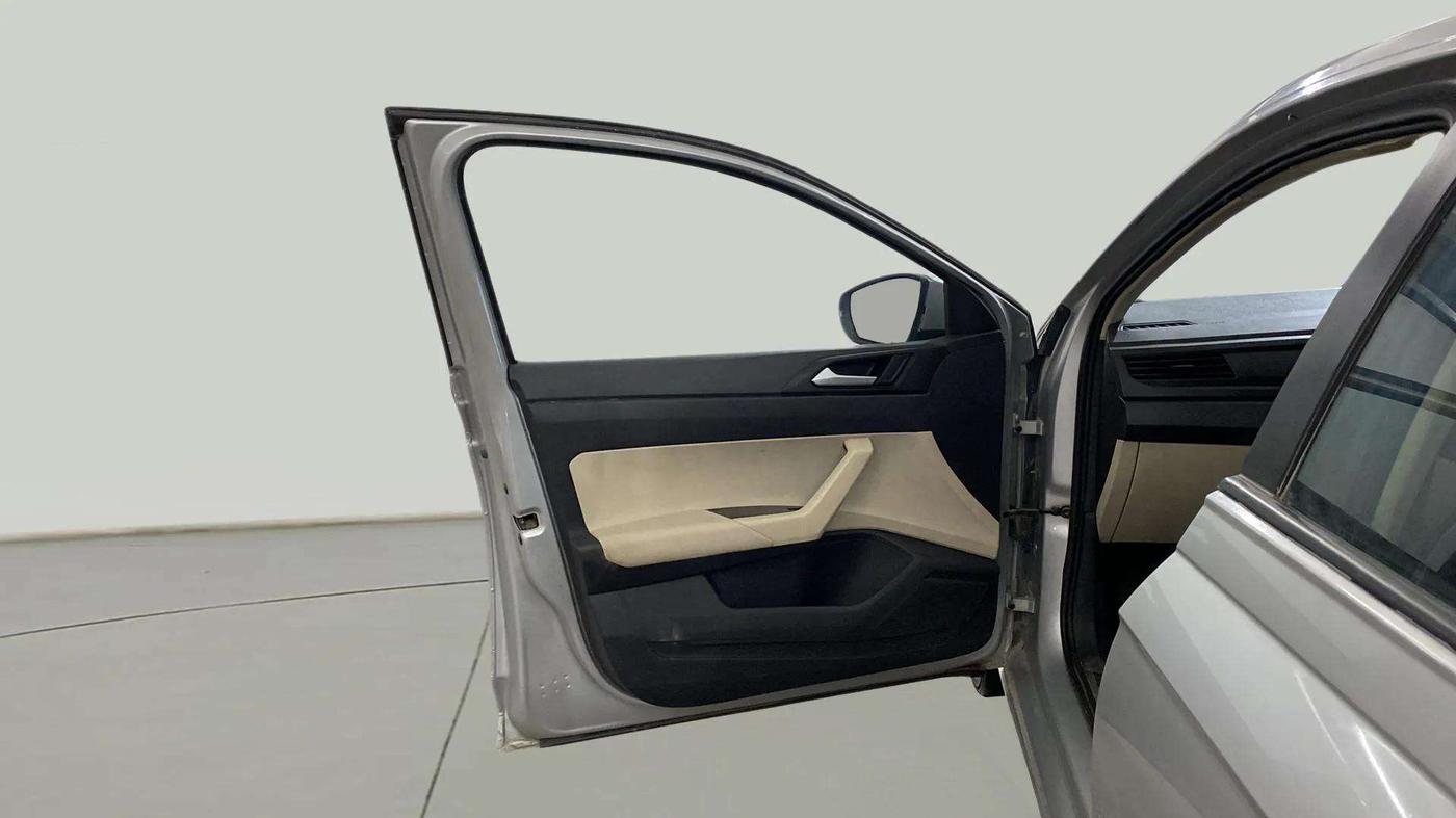 2022 Volkswagen VIRTUS COMFORTLINE TSI 1.0 MT, Petrol, Manual, 48,368 km, LHS Front Door