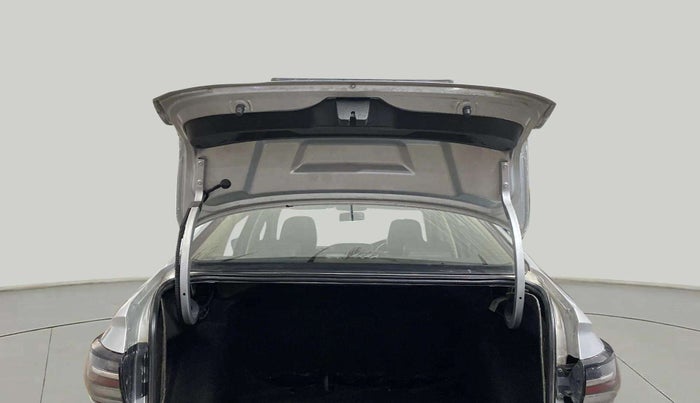 2022 Volkswagen VIRTUS COMFORTLINE TSI 1.0 MT, Petrol, Manual, 47,109 km, Boot Door Open