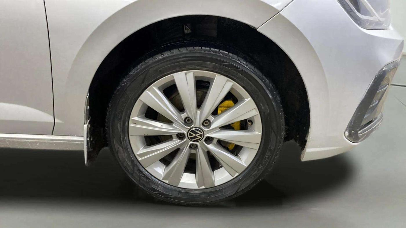 2022 Volkswagen VIRTUS COMFORTLINE TSI 1.0 MT, Petrol, Manual, 48,368 km, Right Front Wheel
