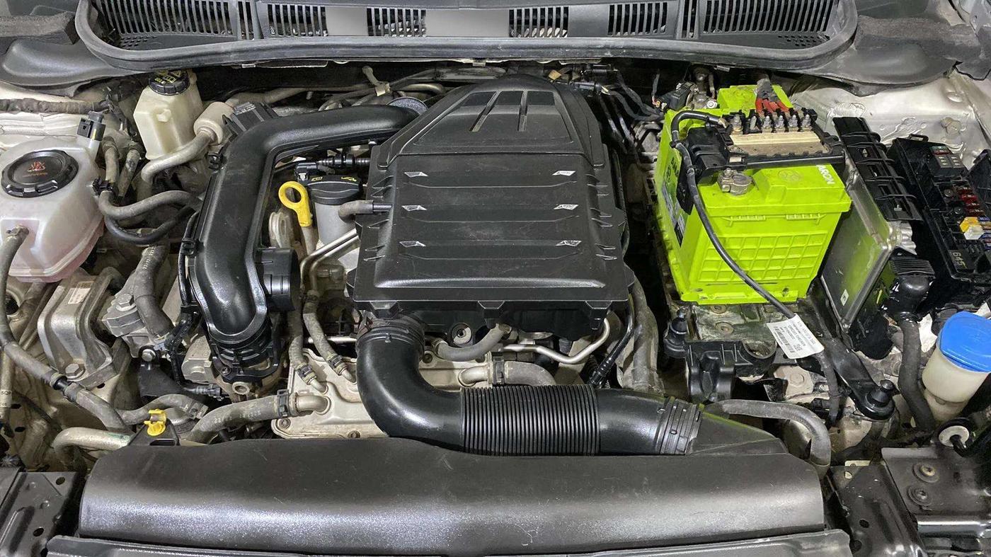 2022 Volkswagen VIRTUS COMFORTLINE TSI 1.0 MT, Petrol, Manual, 48,368 km, Engine View