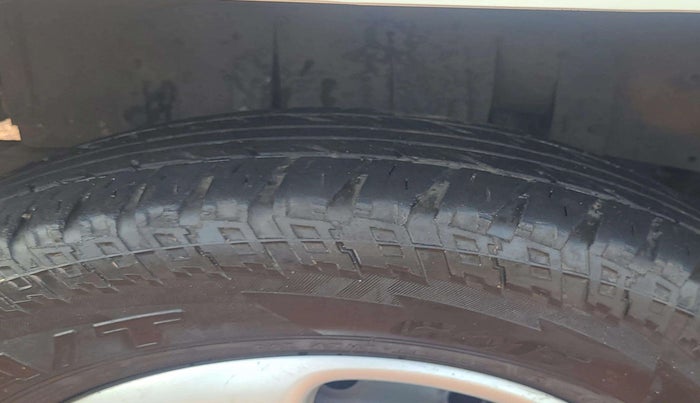 2017 Mahindra Thar CRDE 4X4 AC, Diesel, Manual, 46,490 km, Left Front Tyre Tread