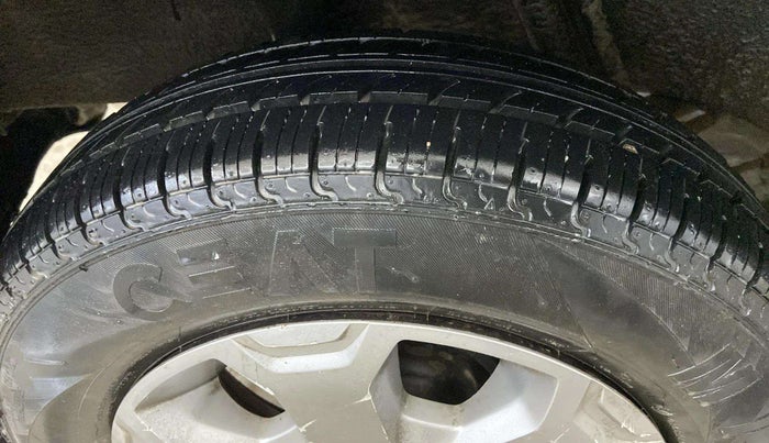 2018 Renault Kwid CLIMBER 1.0, Petrol, Manual, 66,843 km, Left Front Tyre Tread