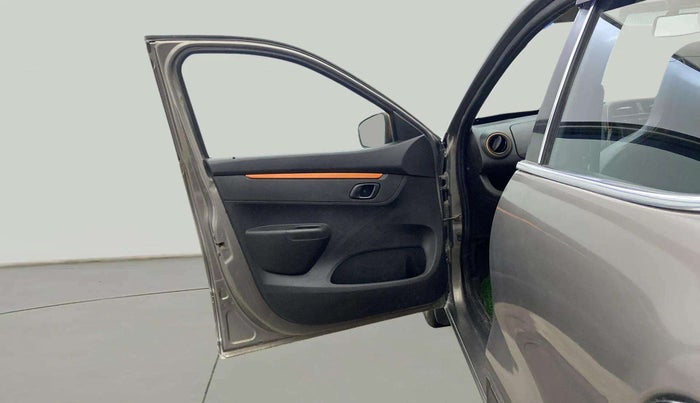 2018 Renault Kwid CLIMBER 1.0, Petrol, Manual, 66,843 km, LHS Front Door