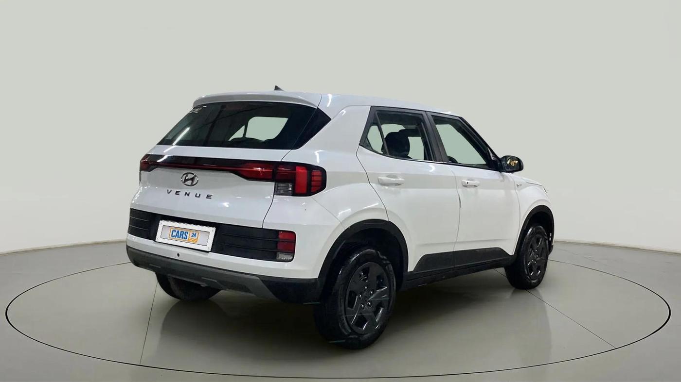2023 Hyundai VENUE E (O) 1.2 , Petrol, Manual, 15,583 km, Right Back Diagonal