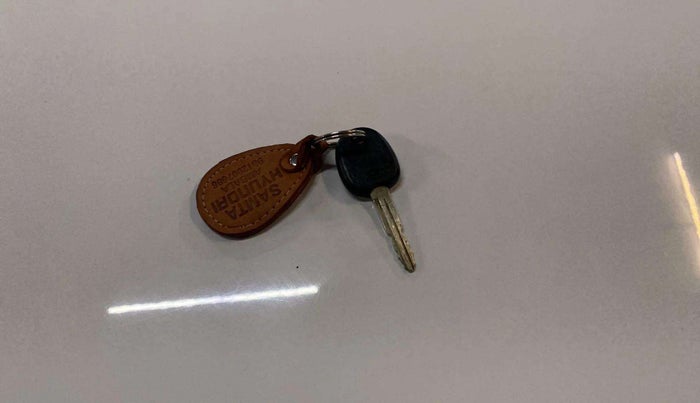 2023 Hyundai VENUE E (O) 1.2 , Petrol, Manual, 15,543 km, Key Close Up