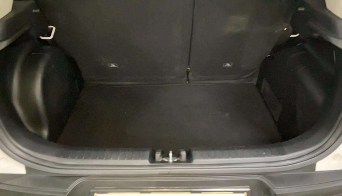 2023 Hyundai VENUE E (O) 1.2 , Petrol, Manual, 15,543 km, Boot Inside