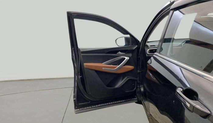 2020 MG HECTOR PLUS SHARP 1.5 PETROL TURBO CVT 6-STR, Petrol, Automatic, 75,932 km, LHS Front Door