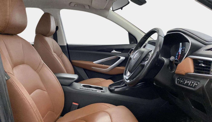 2020 MG HECTOR PLUS SHARP 1.5 PETROL TURBO CVT 6-STR, Petrol, Automatic, 75,932 km, Right Side Front Door Cabin
