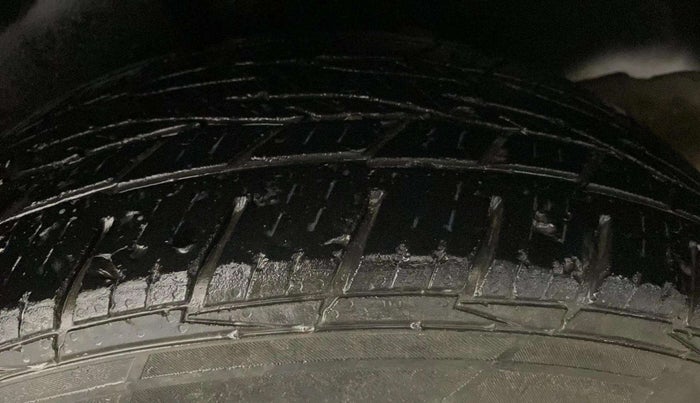 2020 MG HECTOR PLUS SHARP 1.5 PETROL TURBO CVT 6-STR, Petrol, Automatic, 75,932 km, Left Rear Tyre Tread