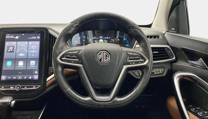 2020 MG HECTOR PLUS SHARP 1.5 PETROL TURBO CVT 6-STR, Petrol, Automatic, 75,932 km, Steering Wheel Close Up