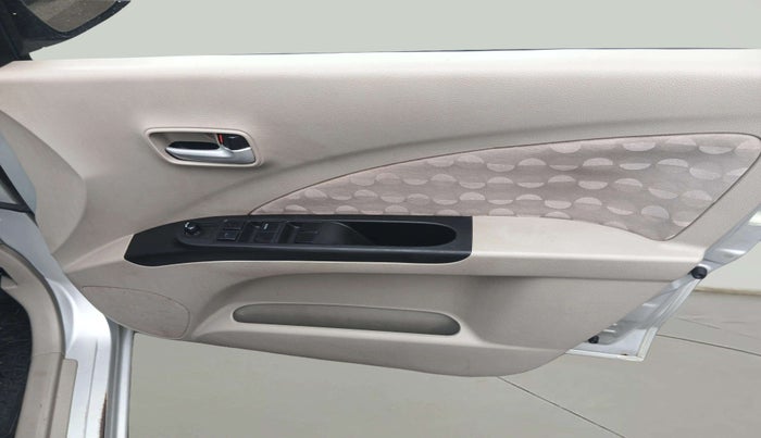 2016 Maruti Celerio ZXI (O), Petrol, Manual, 53,857 km, Driver Side Door Panels Control