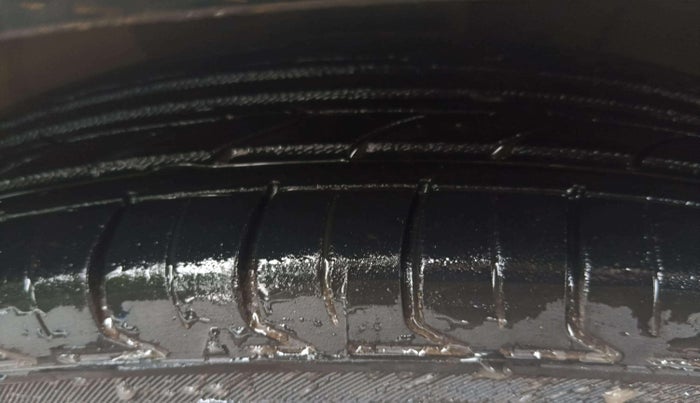 2016 Maruti Celerio ZXI (O), Petrol, Manual, 53,857 km, Right Front Tyre Tread
