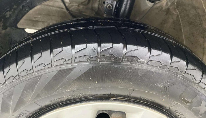 2018 Maruti Swift VXI AMT, Petrol, Automatic, 36,691 km, Left Front Tyre Tread