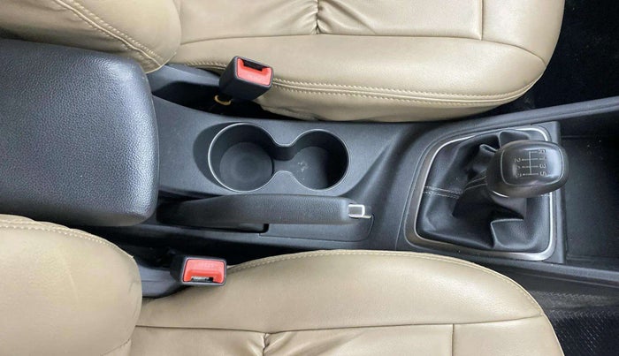 2018 Hyundai Verna 1.6 VTVT SX, Petrol, Manual, 87,527 km, Gear Lever