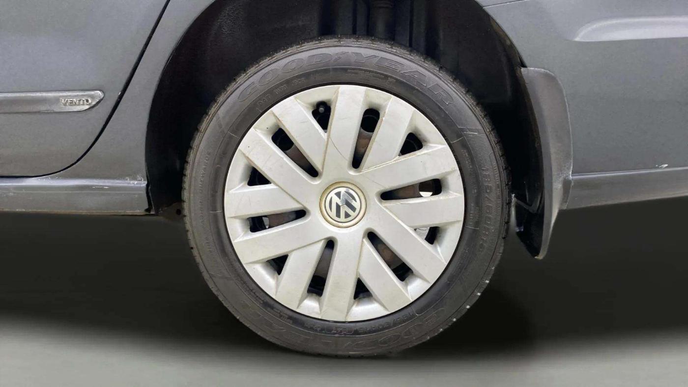 2016 Volkswagen Vento COMFORTLINE 1.2 TSI AT, Petrol, Automatic, 51,014 km, Left Rear Wheel