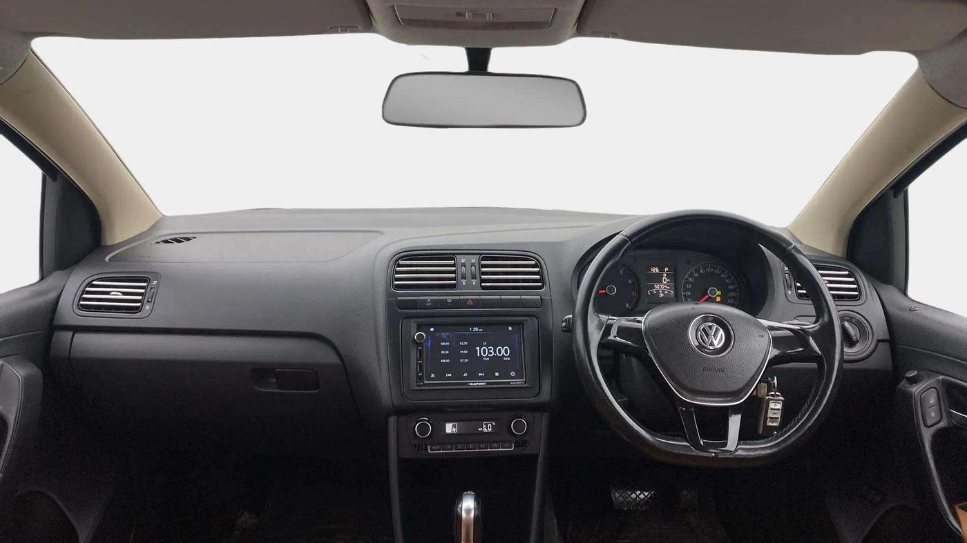 2016 Volkswagen Vento COMFORTLINE 1.2 TSI AT, Petrol, Automatic, 51,014 km, Dashboard