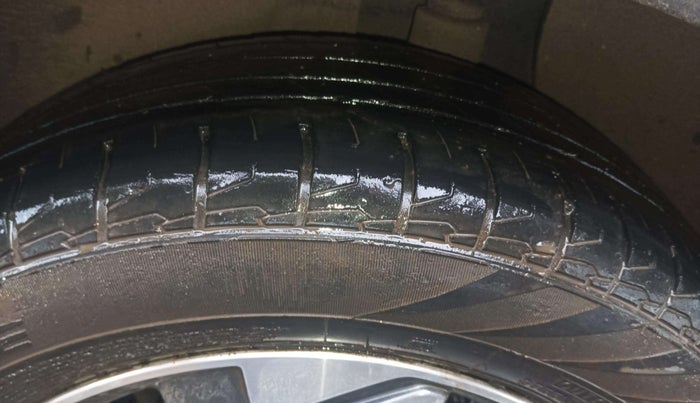 2018 Hyundai Creta SX AT 1.6 DIESEL, Diesel, Automatic, 88,411 km, Left Rear Tyre Tread
