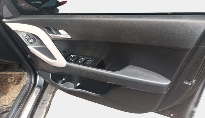2018 Hyundai Creta SX AT 1.6 DIESEL, Diesel, Automatic, 88,411 km, Driver Side Door Panels Control