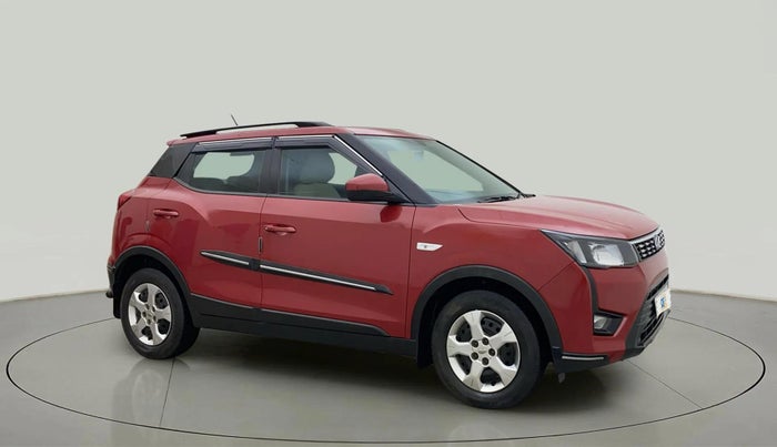 2020 Mahindra XUV300 W6 1.2 PETROL, Petrol, Manual, 40,600 km, Right Front Diagonal