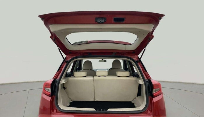 2020 Mahindra XUV300 W6 1.2 PETROL, Petrol, Manual, 40,600 km, Boot Open Zoomed View