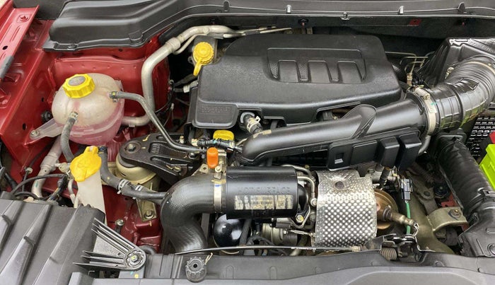 2020 Mahindra XUV300 W6 1.2 PETROL, Petrol, Manual, 40,600 km, Engine View - Right