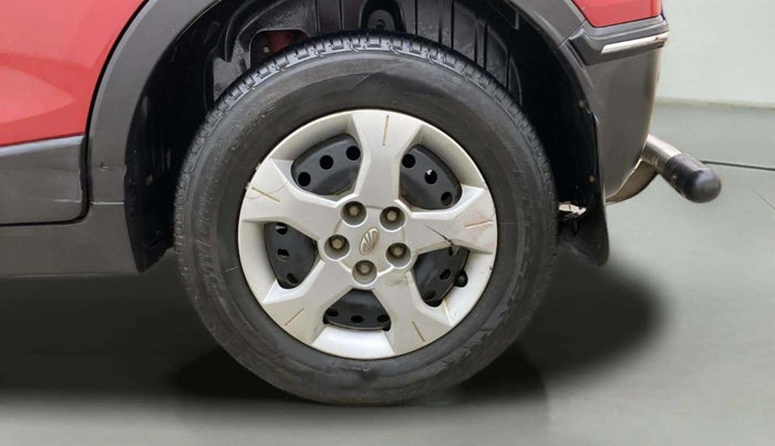 2020 Mahindra XUV300 W6 1.2 PETROL, Petrol, Manual, 40,600 km, Left Rear Wheel