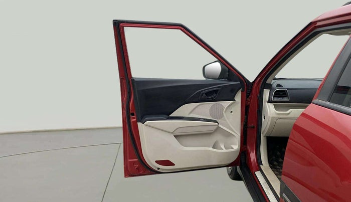 2020 Mahindra XUV300 W6 1.2 PETROL, Petrol, Manual, 40,600 km, LHS Front Door