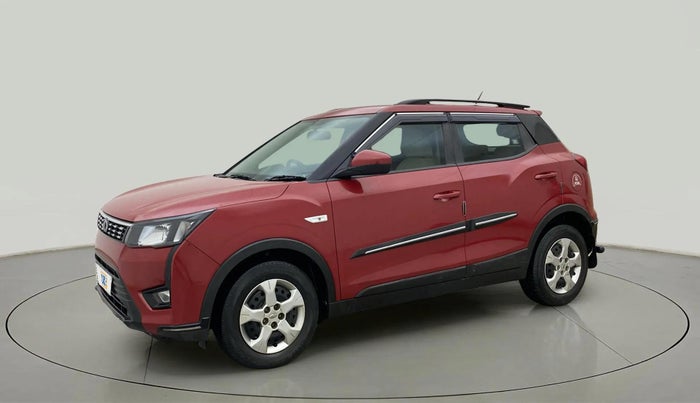 2020 Mahindra XUV300 W6 1.2 PETROL, Petrol, Manual, 40,600 km, Left Front Diagonal
