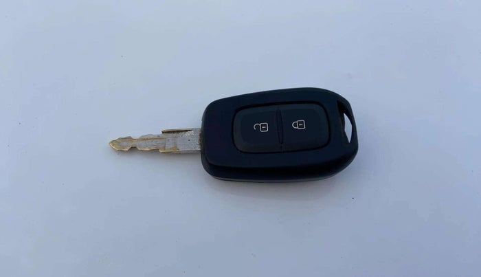 2021 Renault Kwid RXT 1.0 (O), Petrol, Manual, 37,831 km, Key Close Up