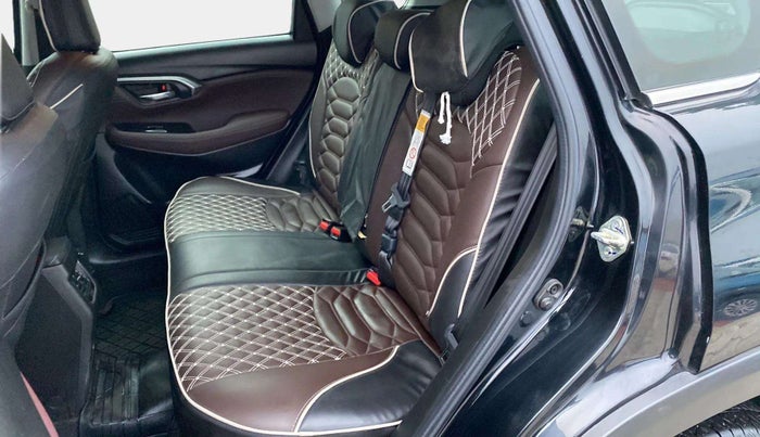 2023 Maruti Grand Vitara ZETA SMART HYBRID, Petrol, Manual, 29,107 km, Right Side Rear Door Cabin