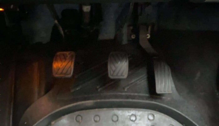 2023 Maruti Grand Vitara ZETA SMART HYBRID, Petrol, Manual, 29,107 km, Pedals