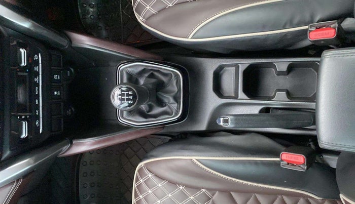 2023 Maruti Grand Vitara ZETA SMART HYBRID, Petrol, Manual, 29,107 km, Gear Lever