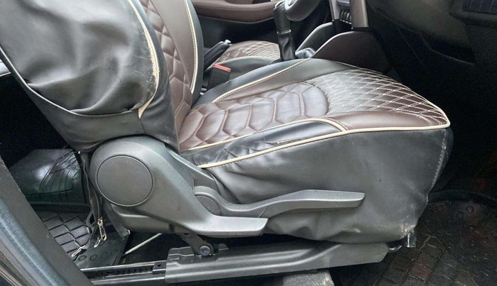 2023 Maruti Grand Vitara ZETA SMART HYBRID, Petrol, Manual, 29,107 km, Driver Side Adjustment Panel