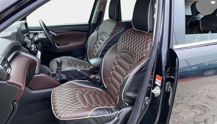 2023 Maruti Grand Vitara ZETA SMART HYBRID, Petrol, Manual, 29,107 km, Right Side Front Door Cabin