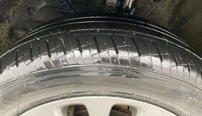 2016 Maruti Baleno ALPHA PETROL 1.2, Petrol, Manual, 71,863 km, Left Front Tyre Tread