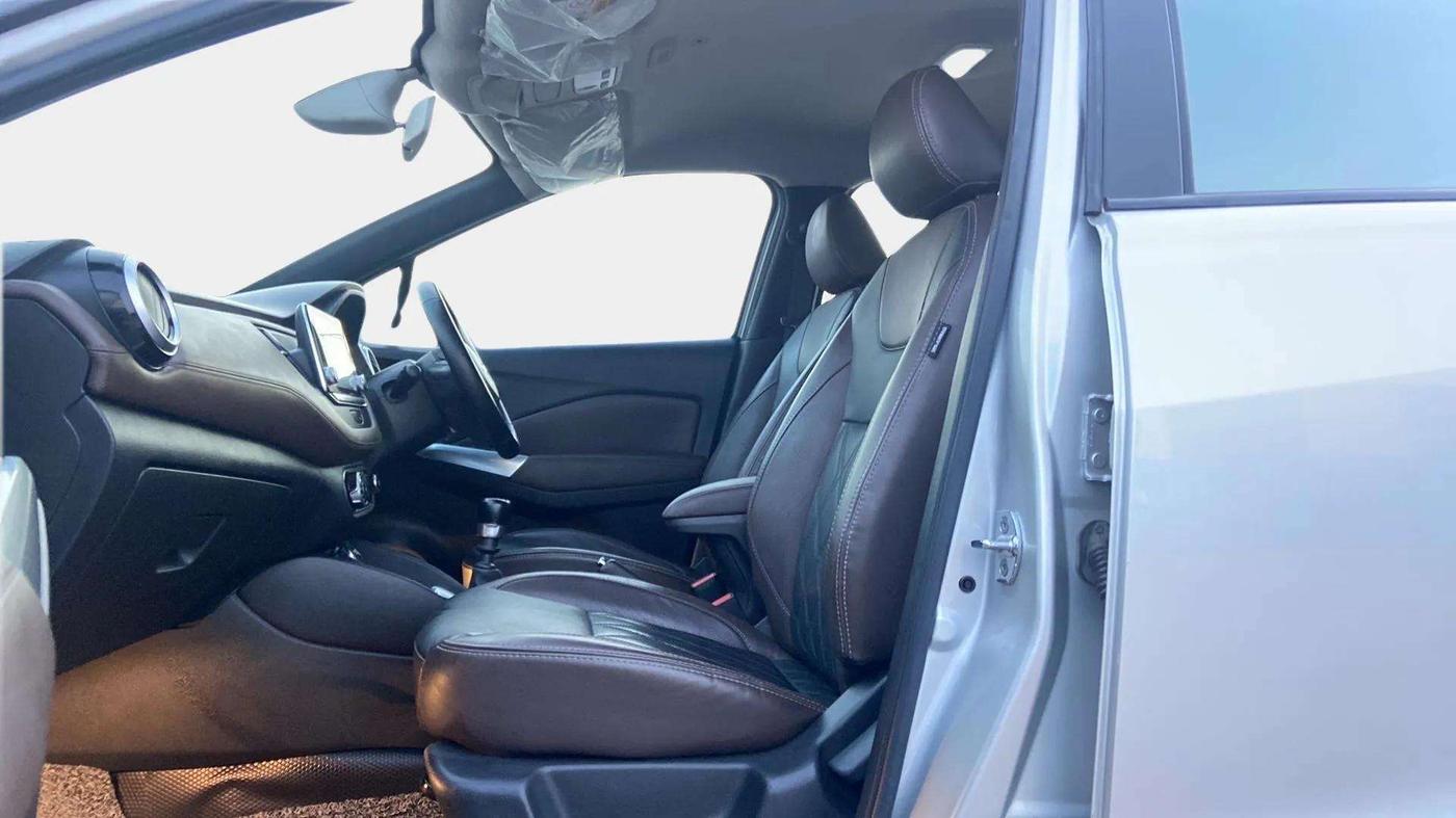 2020 Nissan Kicks XV PREMIUM (O) TURBO 1.3, Petrol, Manual, 25,417 km, Right Side Front Door Cabin
