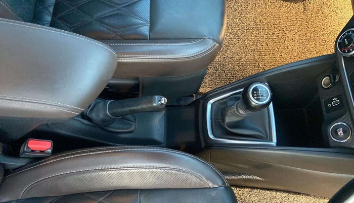 2020 Nissan Kicks XV PREMIUM (O) TURBO 1.3, Petrol, Manual, 25,394 km, Gear Lever