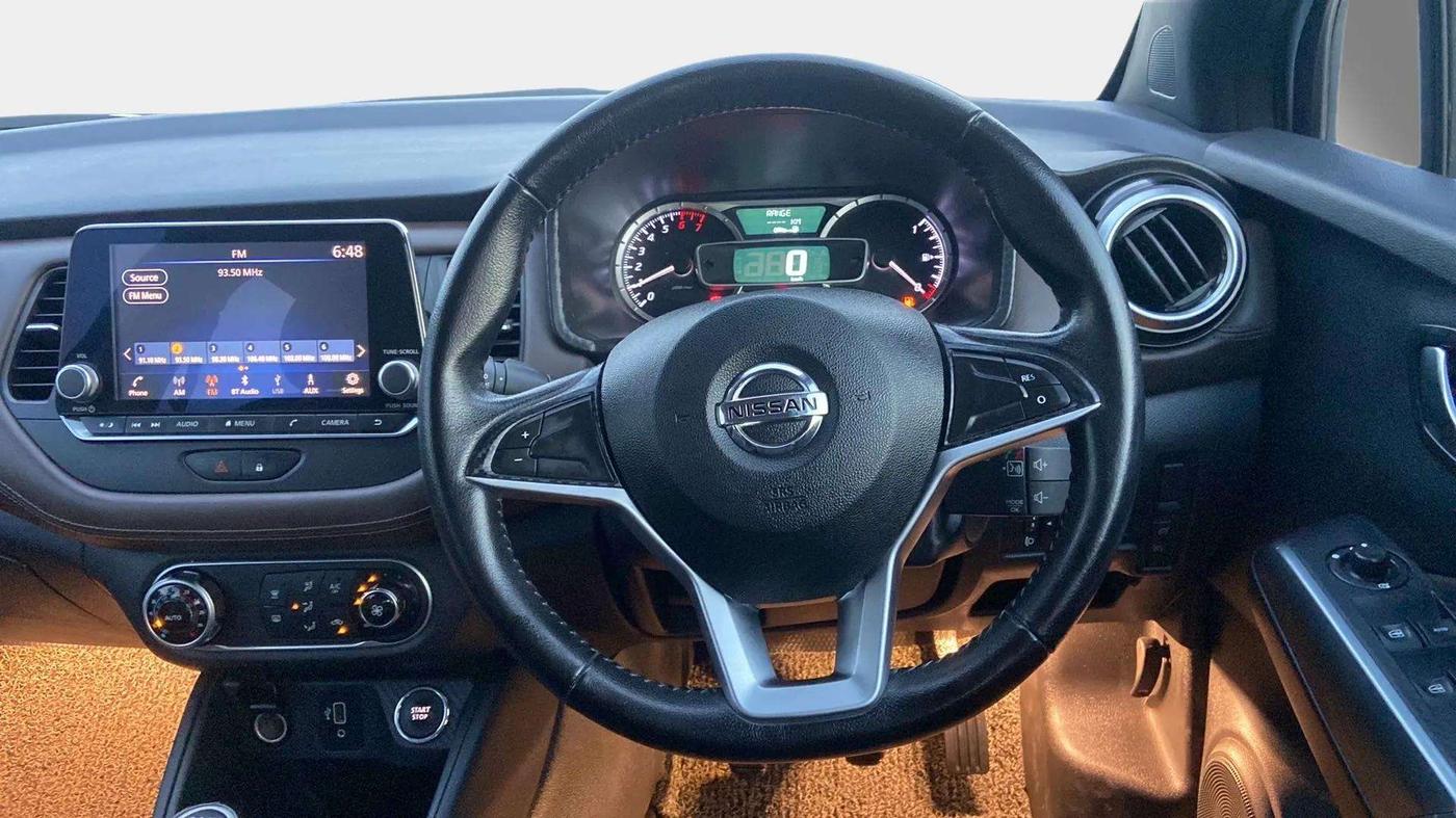 2020 Nissan Kicks XV PREMIUM (O) TURBO 1.3, Petrol, Manual, 25,417 km, Steering Wheel Close Up