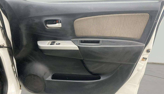 2014 Maruti Wagon R 1.0 LXI, Petrol, Manual, 57,872 km, Driver Side Door Panels Control