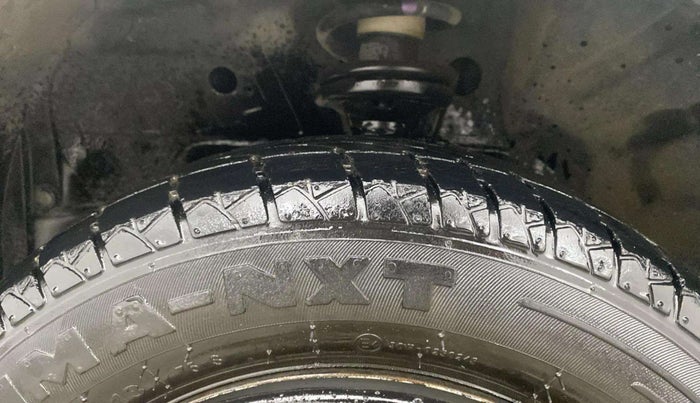2014 Maruti Wagon R 1.0 LXI, Petrol, Manual, 57,872 km, Left Front Tyre Tread