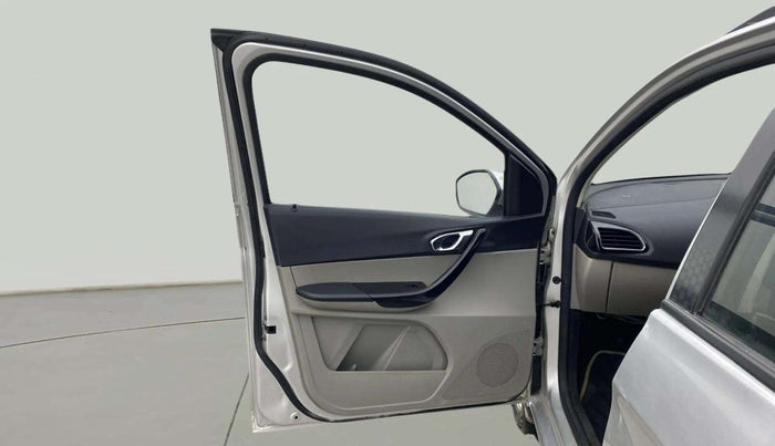 2018 Tata Tiago XZ PETROL, Petrol, Manual, 77,176 km, LHS Front Door