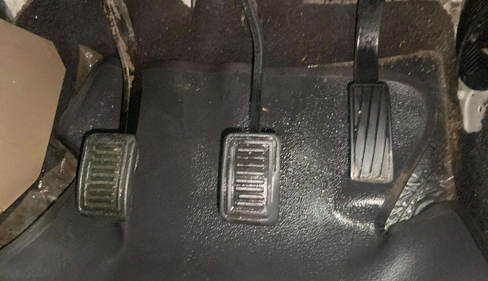 2020 Mahindra Bolero B6 (O), Diesel, Manual, 68,234 km, Pedals