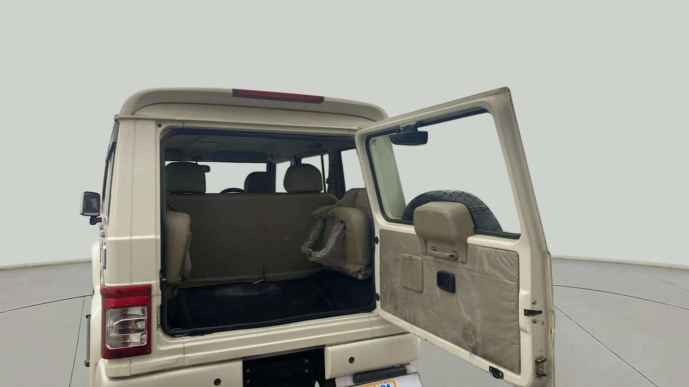 2020 Mahindra Bolero B6 (O), Diesel, Manual, 68,234 km, Boot Inside