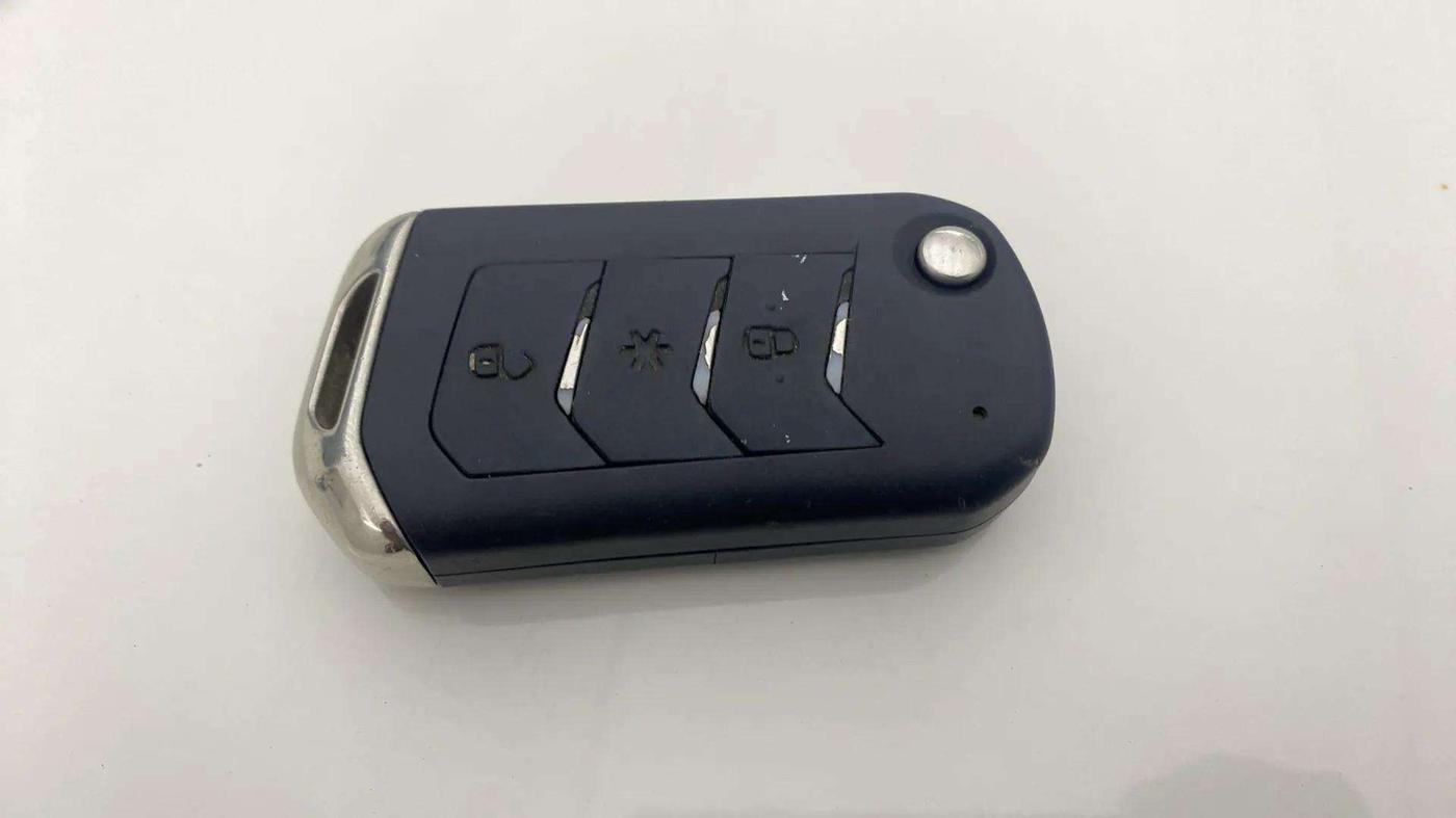 2020 Mahindra Bolero B6 (O), Diesel, Manual, 68,234 km, Key Close Up
