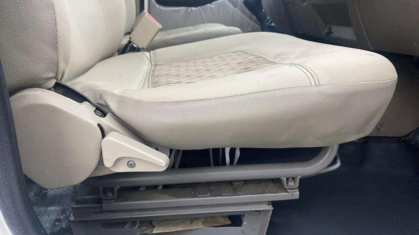 2020 Mahindra Bolero B6 (O), Diesel, Manual, 68,234 km, Driver Side Adjustment Panel