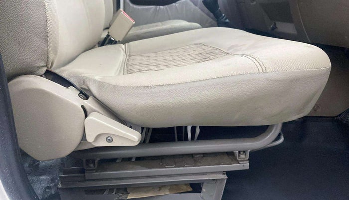 2020 Mahindra Bolero B6 (O), Diesel, Manual, 68,234 km, Driver Side Adjustment Panel