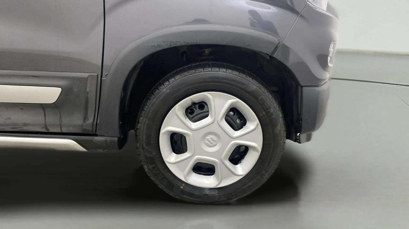 2024 Maruti S PRESSO VXI (O) AMT, Petrol, Automatic, 7,052 km, Right Front Wheel