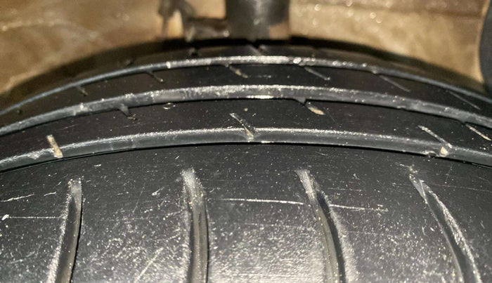 2018 Hyundai Grand i10 MAGNA AT 1.2 KAPPA VTVT, Petrol, Automatic, 47,317 km, Right Front Tyre Tread