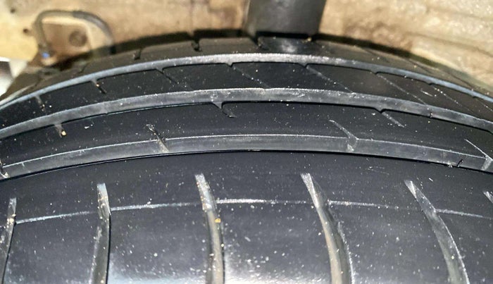 2018 Hyundai Grand i10 MAGNA AT 1.2 KAPPA VTVT, Petrol, Automatic, 47,317 km, Right Rear Tyre Tread